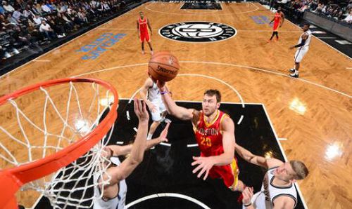  NBA自由市场风云：巨星签约与球队命运的起伏