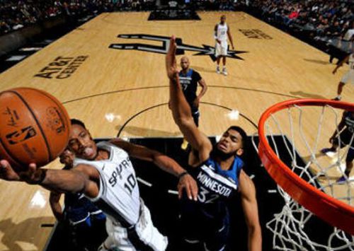  勒布朗·詹姆斯加盟湖人一个月：克利夫兰风雨中的告别与NBA的波澜